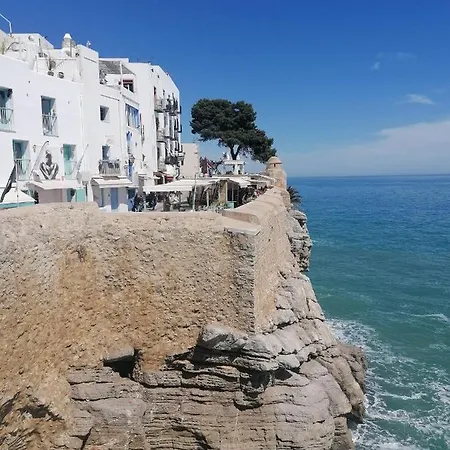 Atalayas: Castle And Sea Views Apartment