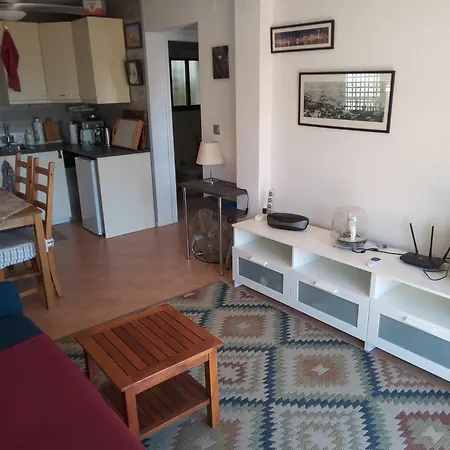 One Bedroom With Shared Bathroom *